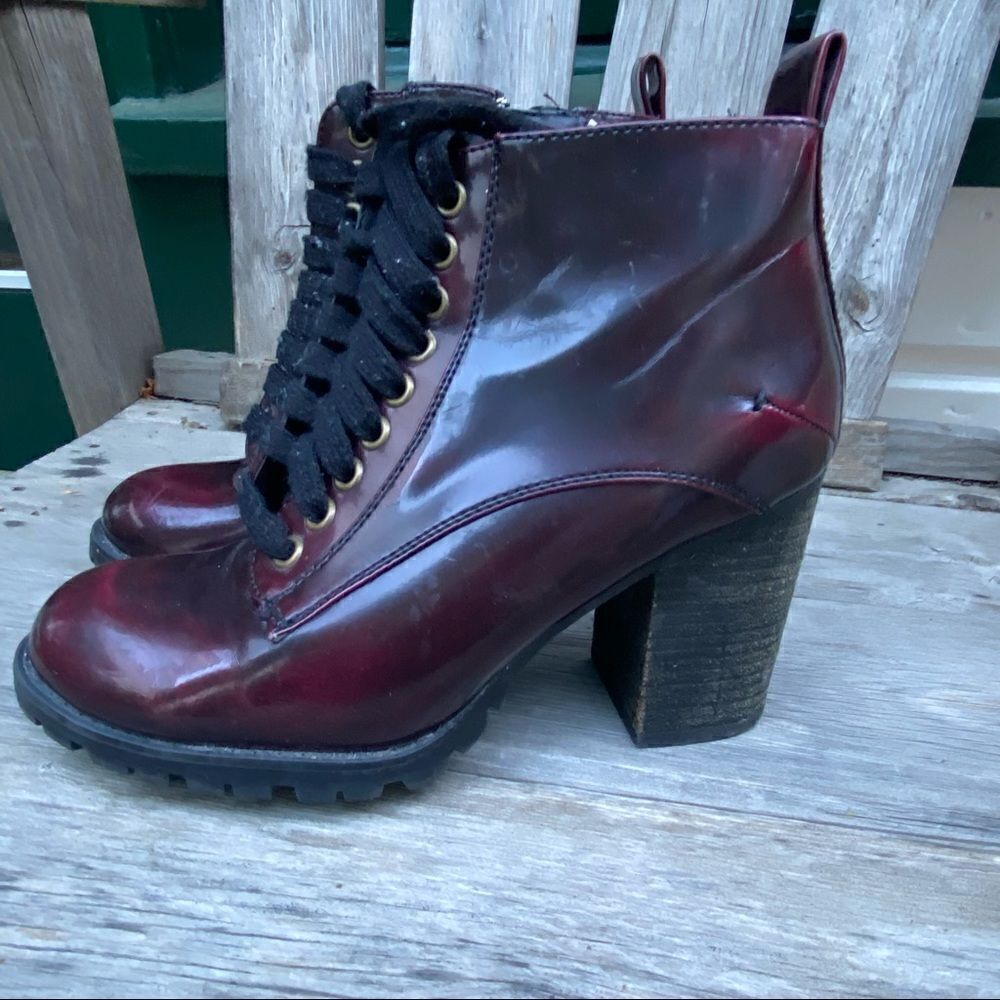 Steve Madden Burgundy Andie Lace-Up Booties size 6